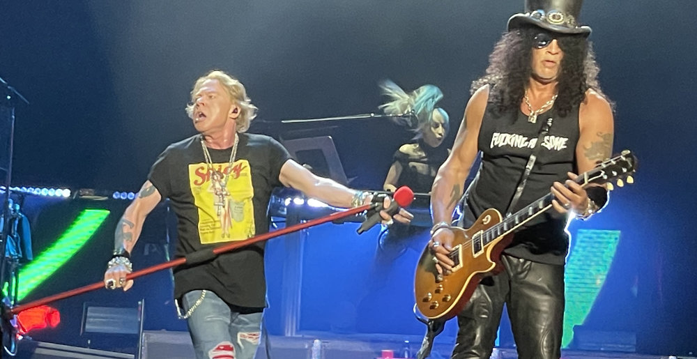 Guns N' Roses pubblicato il nuovo inedito ABSURD. Il brano rappresenta la prima registrazione con Axl Rose, Slash e Duff McKagan dalla reunion del 2016